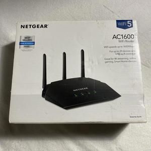 NETGEAR WiFi Router (R6330) - AC1600 Dual Band Wireless Speed (up to 1600 Mbps)